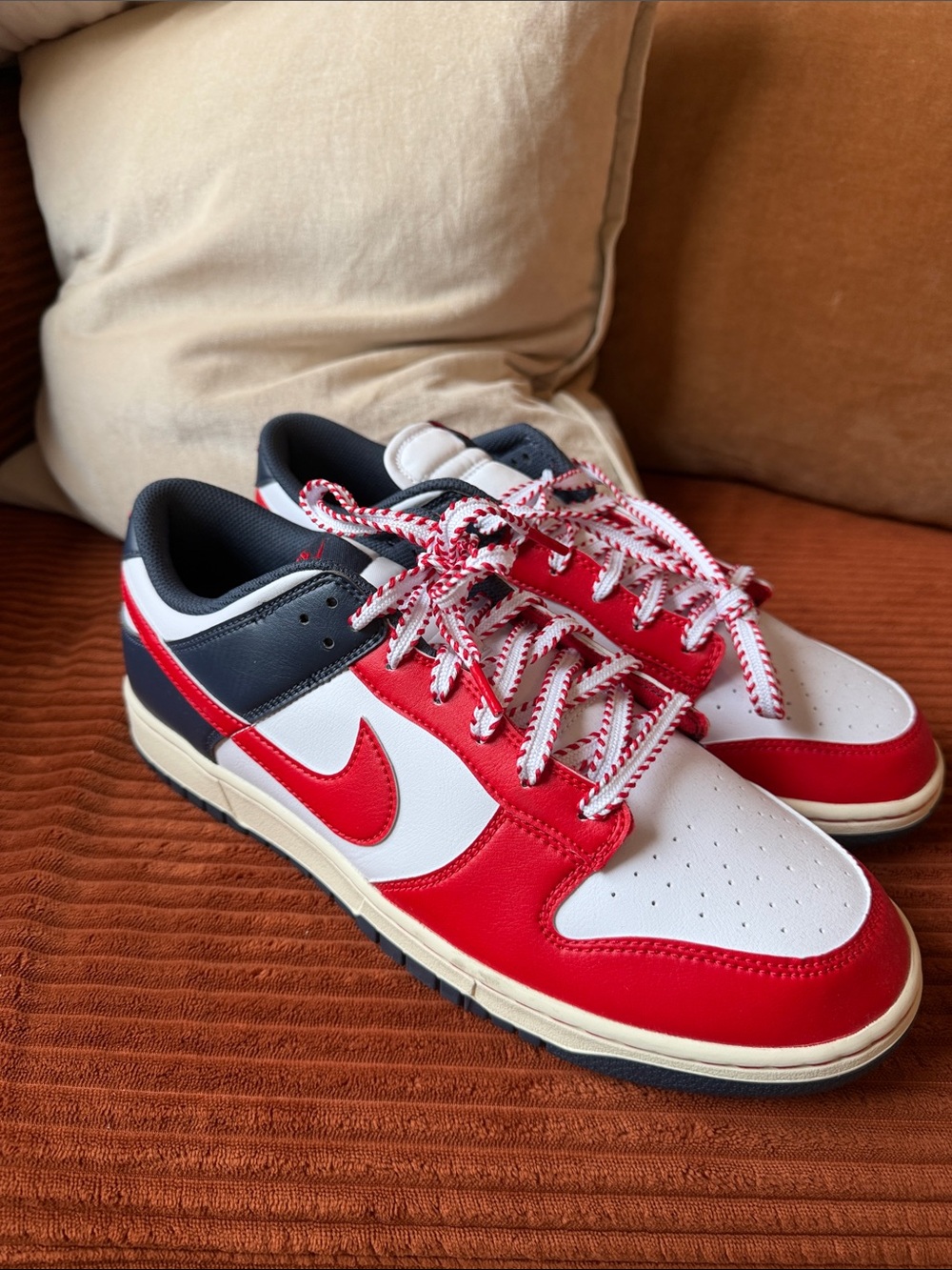 Nike Men’s Red White Black Low-Top Sneakers with Contrasting Laces